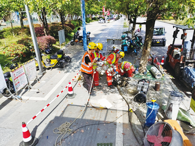  甘洛UV-CIPP紫外光固化修复