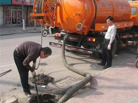 甘洛清掏化粪池，健康生活从这里开始